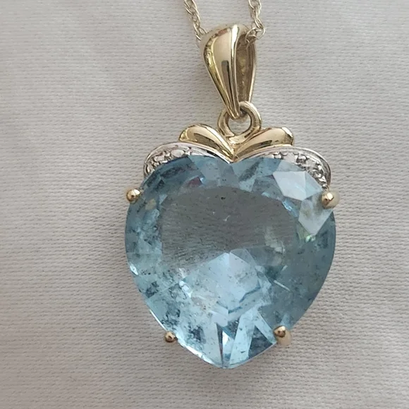 Exquisite 5.00Ct Heart Cut Natural Swiss Blue Topaz & Natural Diamond Pendant - Picture 3 of 13